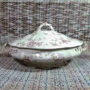 Etruria-Mellor & Co Covered Vegetable Dish with Lid, Gold Accents